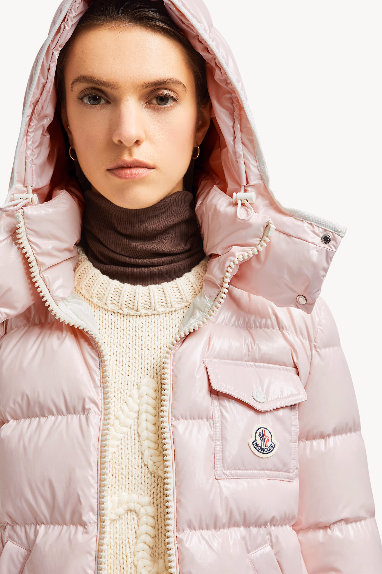 Plumífero corto con capucha Andro Mujer Rosado Moncler 7